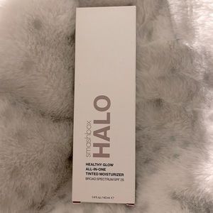 Smashbox Halo Healthy Glow Tinted Moisturizer
